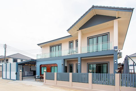 Villa à San Sai, Thaïlande 4 chambres № 173423 - photo 11