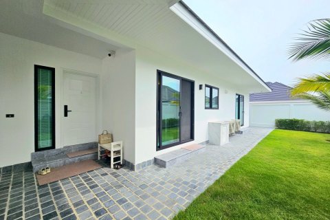 Villa in Hua Hin, Thailand 3 bedrooms № 168983 - photo 27