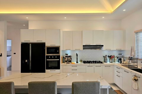 Villa in Hua Hin, Thailand 3 bedrooms № 168983 - photo 11