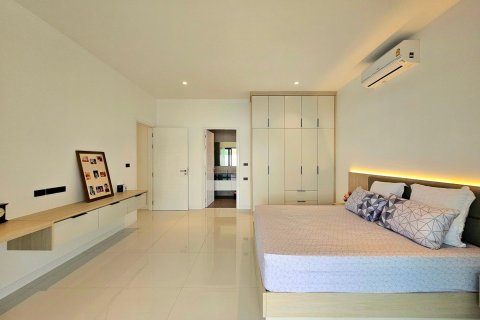 Villa in Hua Hin, Thailand 3 bedrooms № 168983 - photo 10