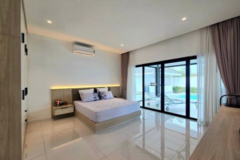 Villa in Hua Hin, Thailand 3 bedrooms № 168983 - photo 30