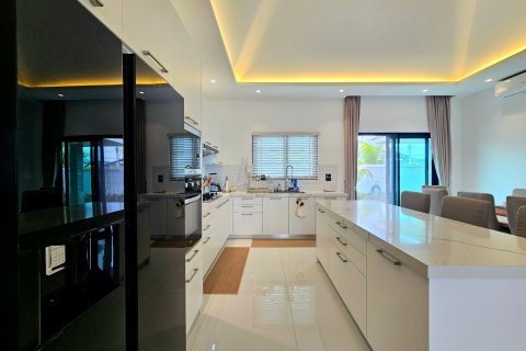 Villa in Hua Hin, Thailand 3 bedrooms № 168983 - photo 29
