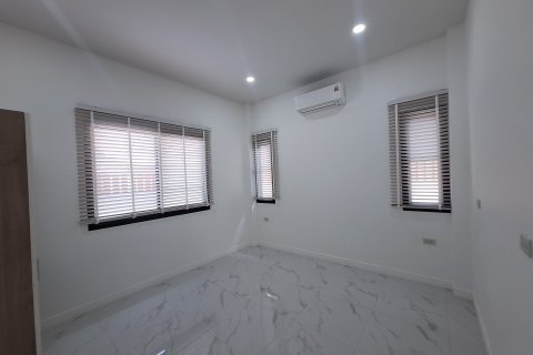 Villa in Hua Hin, Thailand 3 bedrooms № 168978 - photo 13