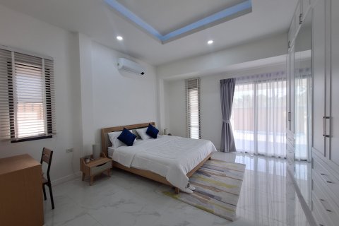 Villa in Hua Hin, Thailand 3 bedrooms № 168978 - photo 7