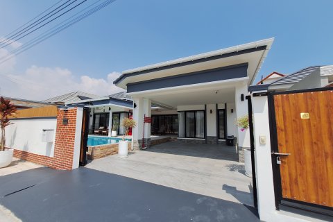 Villa in Hua Hin, Thailand 3 bedrooms № 168978 - photo 23