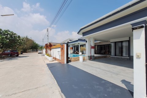 Villa in Hua Hin, Thailand 3 bedrooms № 168978 - photo 22