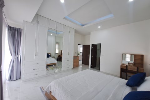 Villa in Hua Hin, Thailand 3 bedrooms № 168978 - photo 6