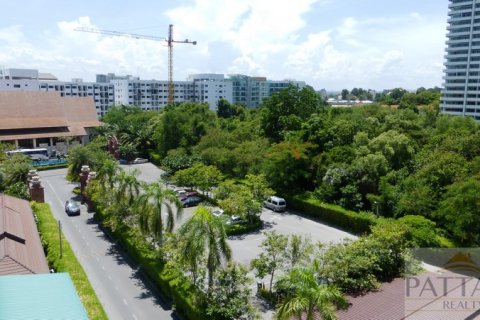 Condo in Pattaya, Thailand, 2 bedrooms № 204202 - photo 1