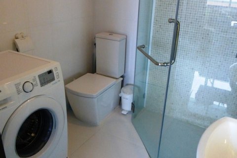 Condo in Pattaya, Thailand, 2 bedrooms № 204202 - photo 11