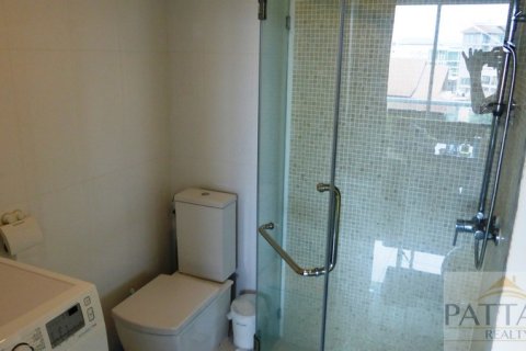 Condo in Pattaya, Thailand, 2 bedrooms № 204202 - photo 9