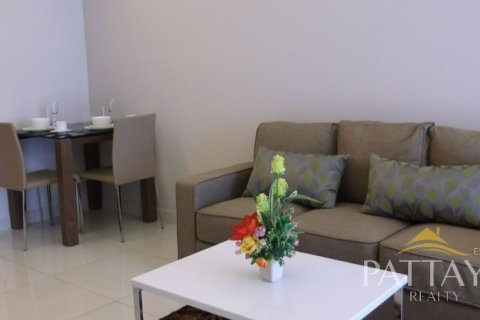 Condo on Jomtien Beach, Pattaya, Thailand, 1 bedroom № 204203 - photo 2