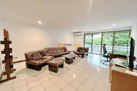 Студия в кондо на Пляж Джомтьен, Паттайя, Таиланд № 149548 - фото 2