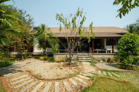 House in Chiang Mai, Thailand 3 bedrooms № 155391 - photo 2