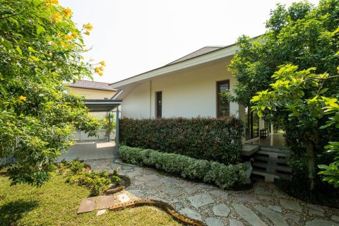 House in Chiang Mai, Thailand 3 bedrooms № 155391 - photo 8