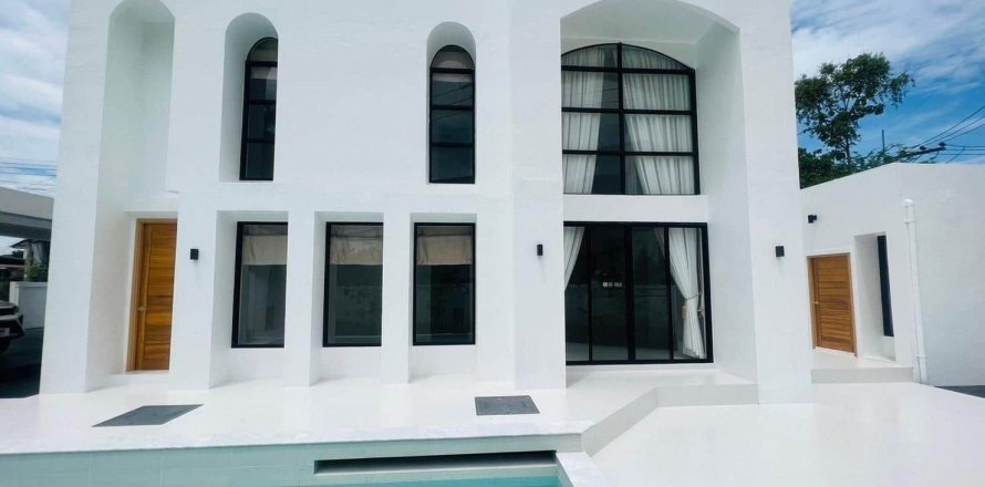 Villa in Chiang Mai, Thailand 5 bedrooms № 155387