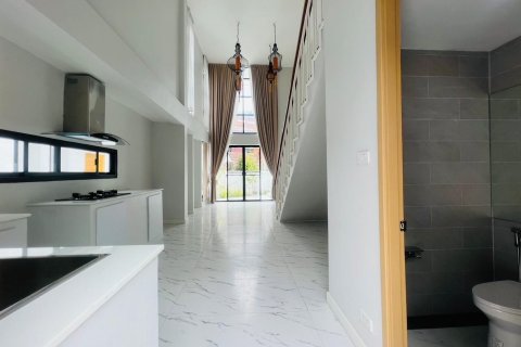 Villa in Chiang Mai, Thailand 5 bedrooms № 155387 - photo 8
