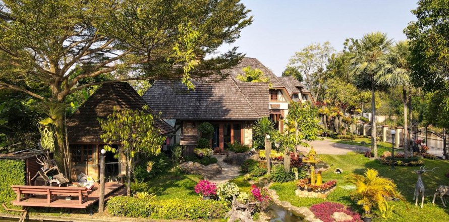 Maison à Chiang Mai, Thaïlande 5 chambres № 155393