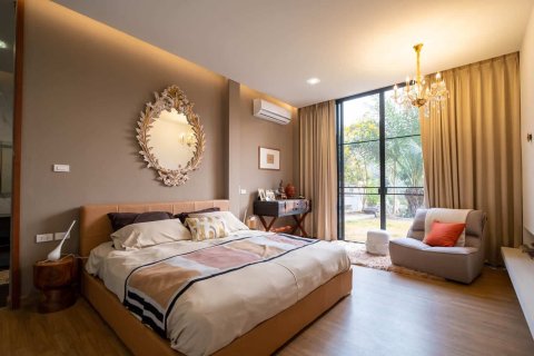 Villa in Chiang Mai, Thailand 5 bedrooms № 155392 - photo 15