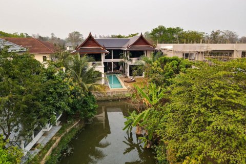 Villa in Chiang Mai, Thailand 5 bedrooms № 155392 - photo 2
