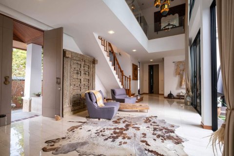 Villa in Chiang Mai, Thailand 5 bedrooms № 155392 - photo 9