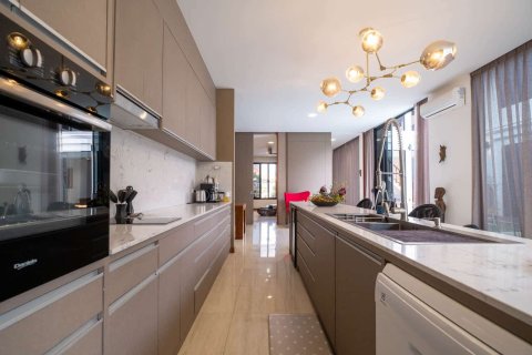 Villa in Chiang Mai, Thailand 5 bedrooms № 155392 - photo 12