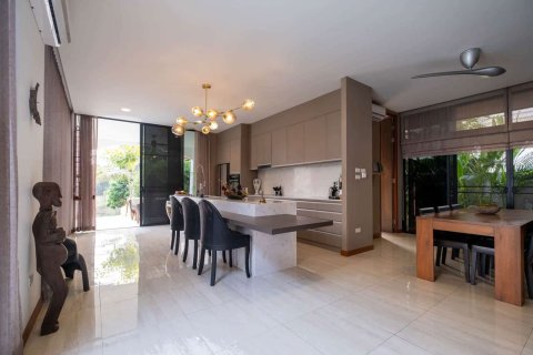 Villa in Chiang Mai, Thailand 5 bedrooms № 155392 - photo 10