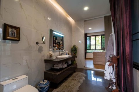 Villa in Chiang Mai, Thailand 5 bedrooms № 155392 - photo 20