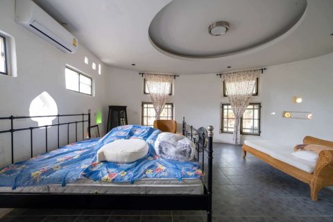 House in Chiang Mai, Thailand 4 bedrooms № 155389 - photo 15