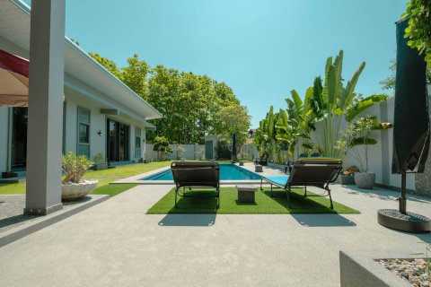 Villa in Chiang Mai, Thailand 4 bedrooms № 155390 - photo 4