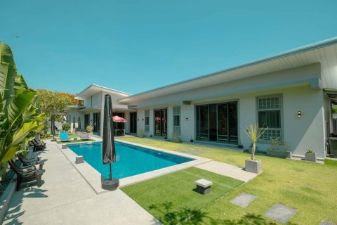 Villa à Chiang Mai, Thaïlande 4 chambres № 155390