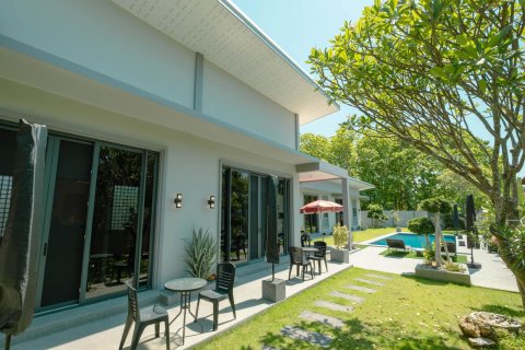 Villa in Chiang Mai, Thailand 4 bedrooms № 155390 - photo 6