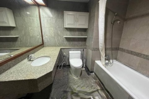 Condo in Bangkok, Thailand, 2 bedrooms № 157725 - photo 10