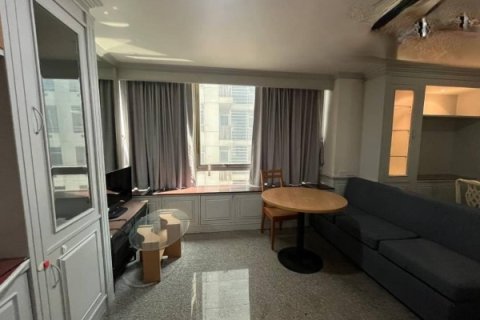 Condo in Bangkok, Thailand, 2 bedrooms № 157725 - photo 5