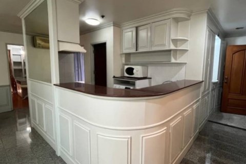 Condo in Bangkok, Thailand, 2 bedrooms № 157725 - photo 6