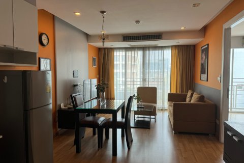 Condo in Bangkok, Thailand, 1 bedroom  № 157723 - photo 2
