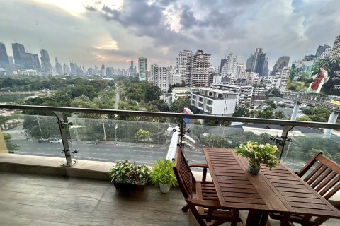 Condo in Bangkok, Thailand, 2 bedrooms № 157727 - photo 3