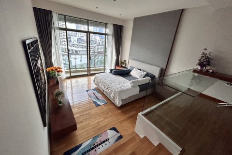 Condo in Bangkok, Thailand, 2 bedrooms № 157727 - photo 4