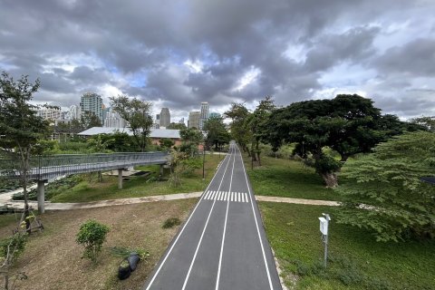 Condo in Bangkok, Thailand, 2 bedrooms № 157727 - photo 16