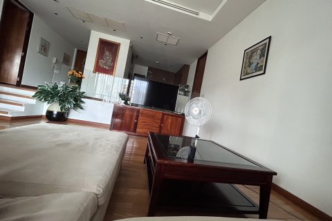 Condo in Bangkok, Thailand, 2 bedrooms № 157727 - photo 27