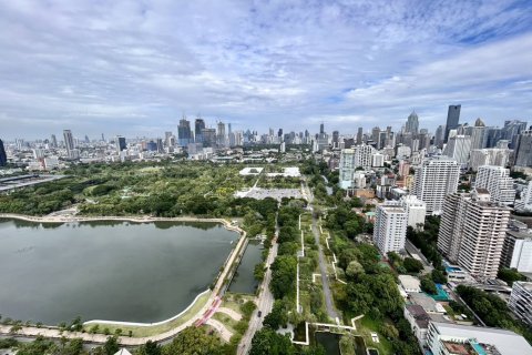 Condo in Bangkok, Thailand, 2 bedrooms № 157727 - photo 2