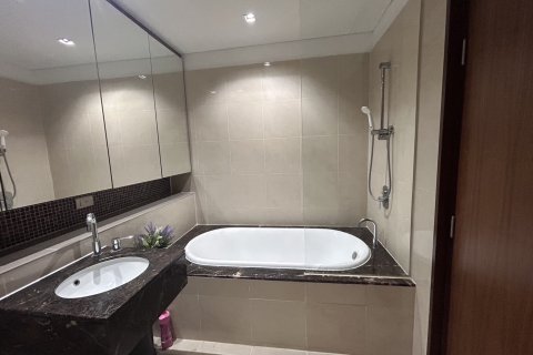 Condo in Bangkok, Thailand, 2 bedrooms № 157727 - photo 13