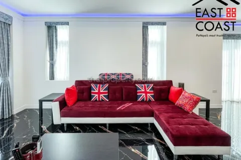 Casa de 4 dormitorios en Pattaya, Tailandia № 213128 - foto 4