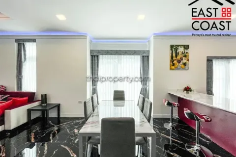 Casa de 4 dormitorios en Pattaya, Tailandia № 213128 - foto 8