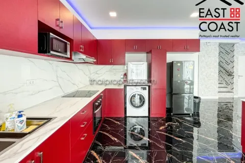 Casa de 4 dormitorios en Pattaya, Tailandia № 213128 - foto 13