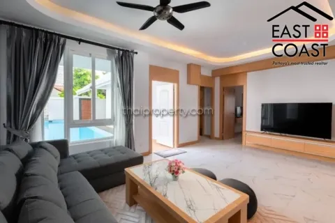 Casa de 4 dormitorios en Pattaya, Tailandia № 213124 - foto 7