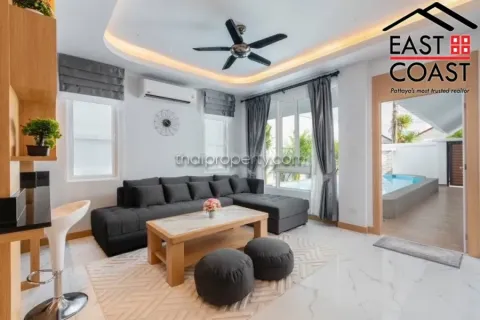 Casa de 4 dormitorios en Pattaya, Tailandia № 213124 - foto 5