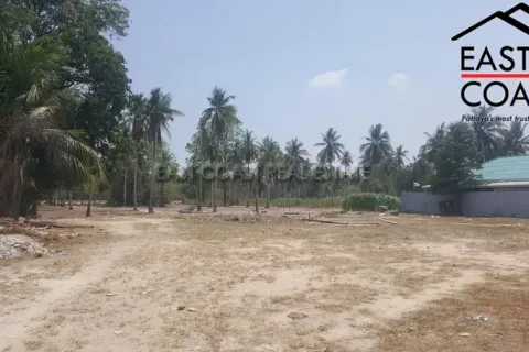 Terreno en Pattaya, Tailandia № 213126 - foto 2
