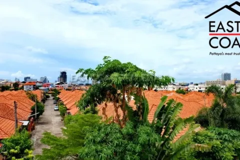 Casa de 4 dormitorios en Pattaya, Tailandia № 213127 - foto 8