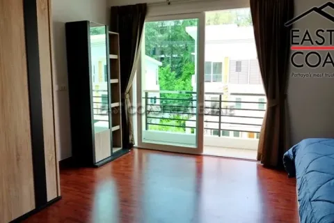 Casa de 4 dormitorios en Pattaya, Tailandia № 213127 - foto 11