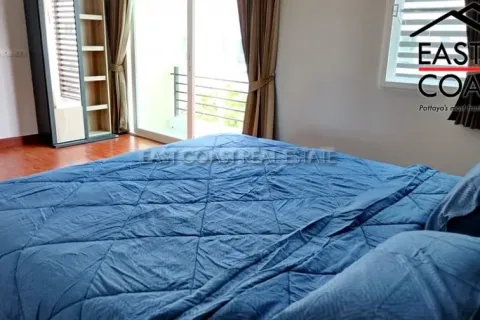 Casa de 4 dormitorios en Pattaya, Tailandia № 213127 - foto 12